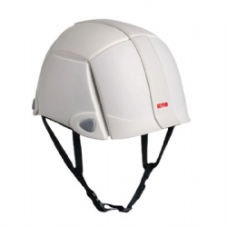 Foldable safety helmet
